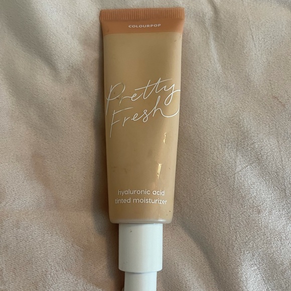 Color pop pretty fresh foundation - Picture 1 of 4